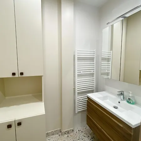 Mediterranee - Un Trois Pieces A Deux Pas De La